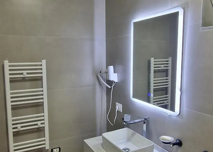 Juar - Modern Affittacamere 3*