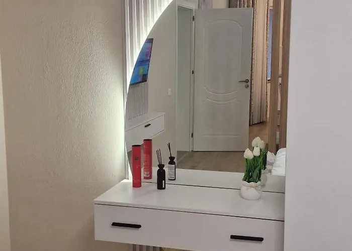 בית הארחה Juar - Modern טיראנה