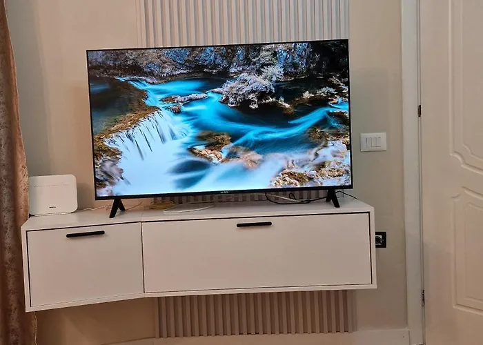 Juar - Modern בית הארחה טיראנה