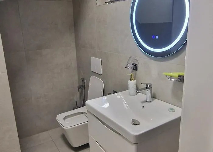 Juar - Modern בית הארחה טיראנה