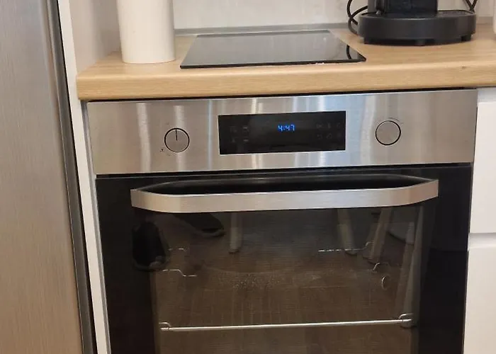 Juar - Modern טיראנה